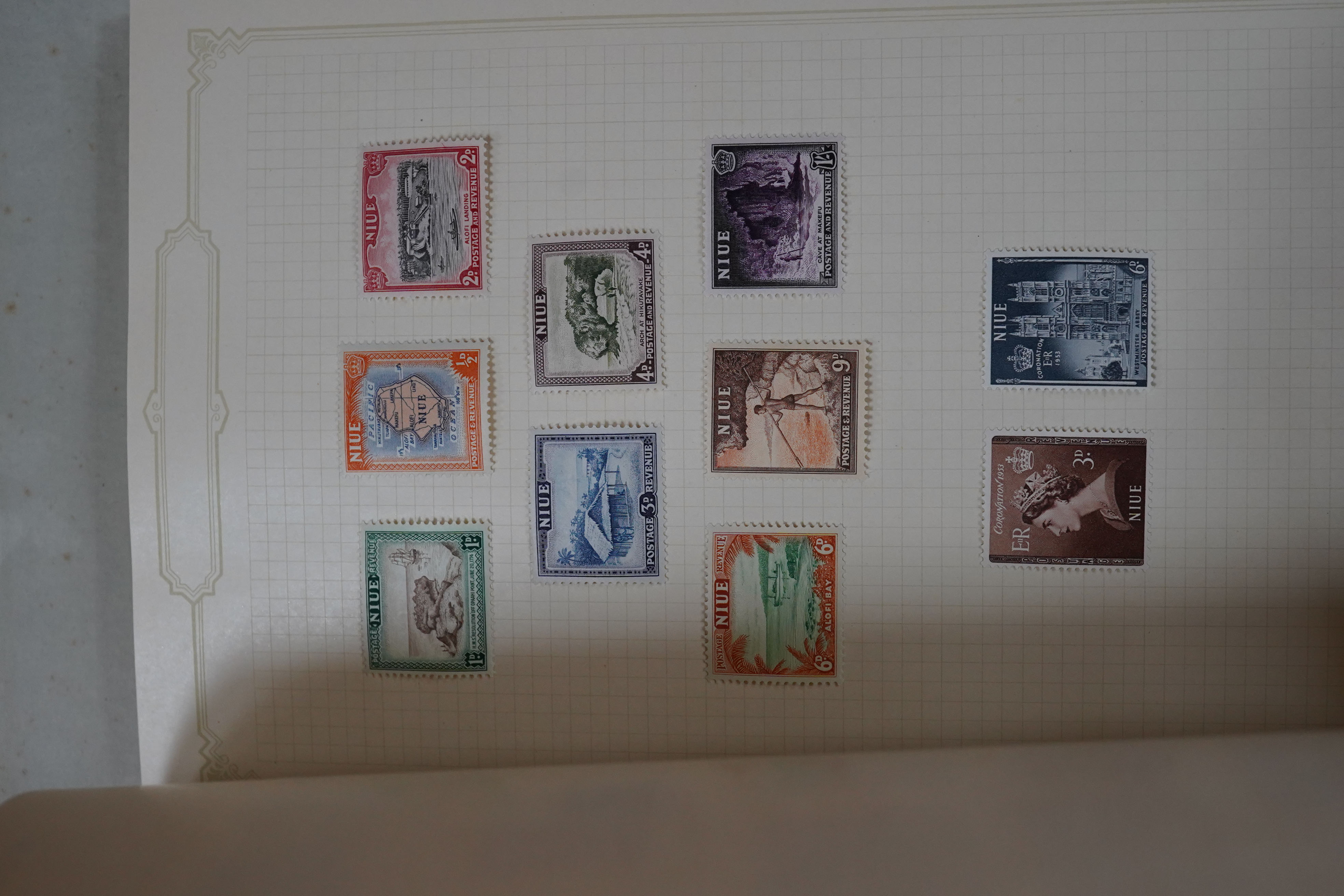 A quantity of various stamps in albums and loose. Condition - varies